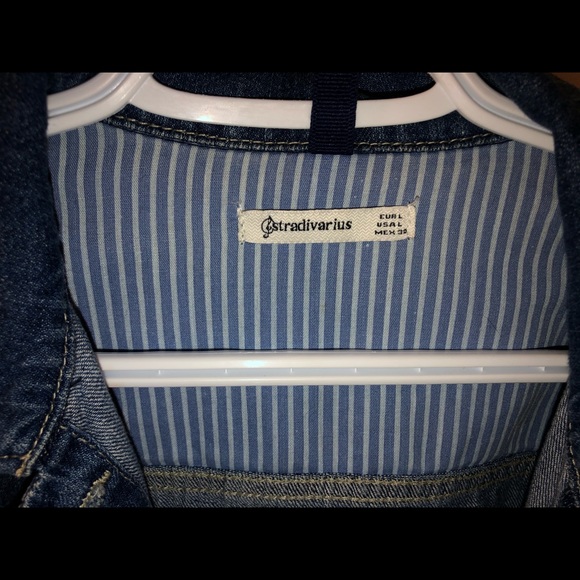 Cropped Denim Jacket - Picture 2 of 5